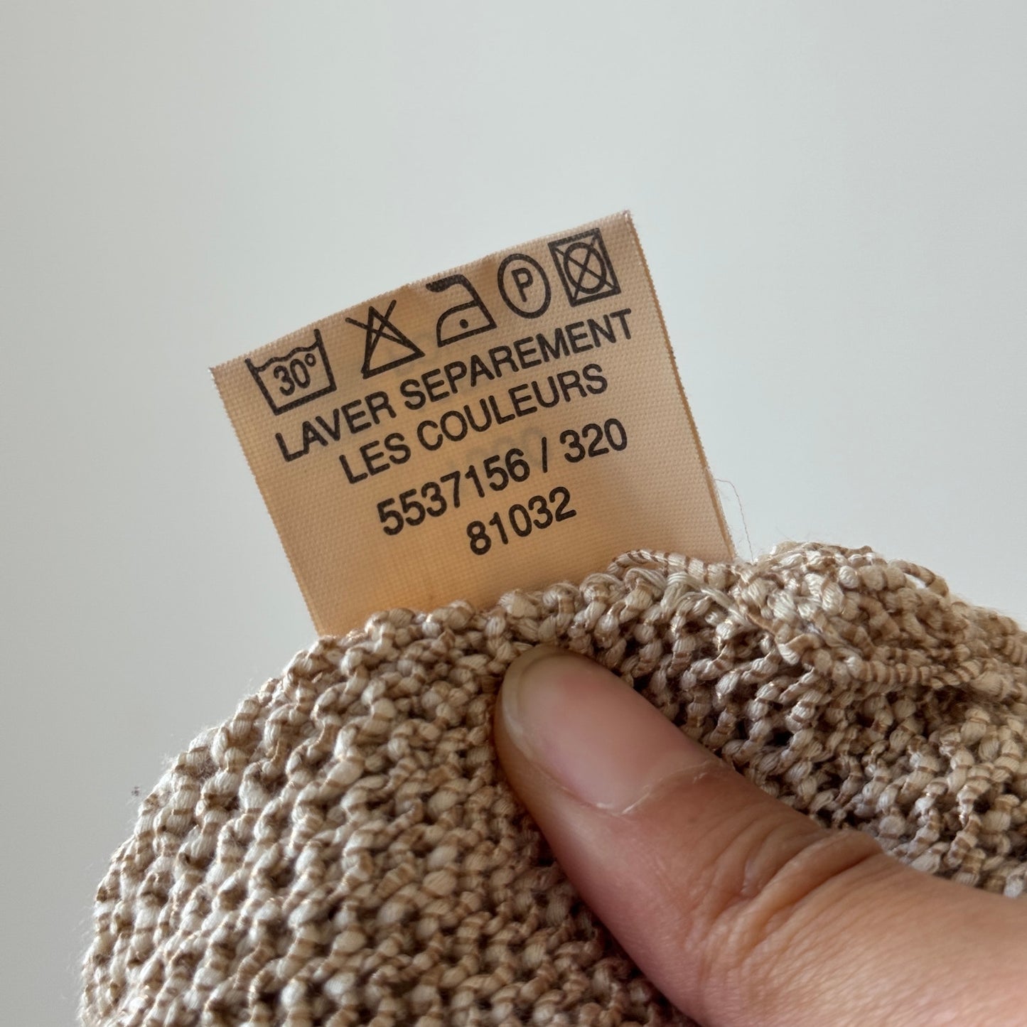 Vintage French knit cropped cardigan with sculpted waist & beaded applique Small