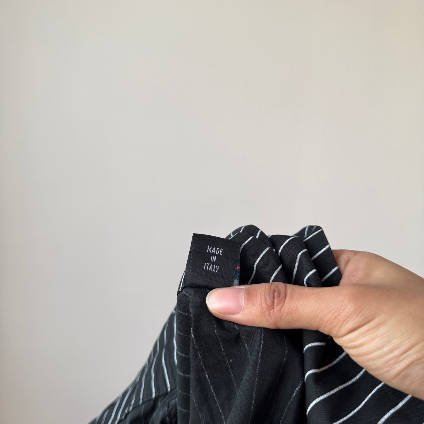 Vintage Italian Black Pinstripe Button Up Shirt Fitted Cotton (XS)