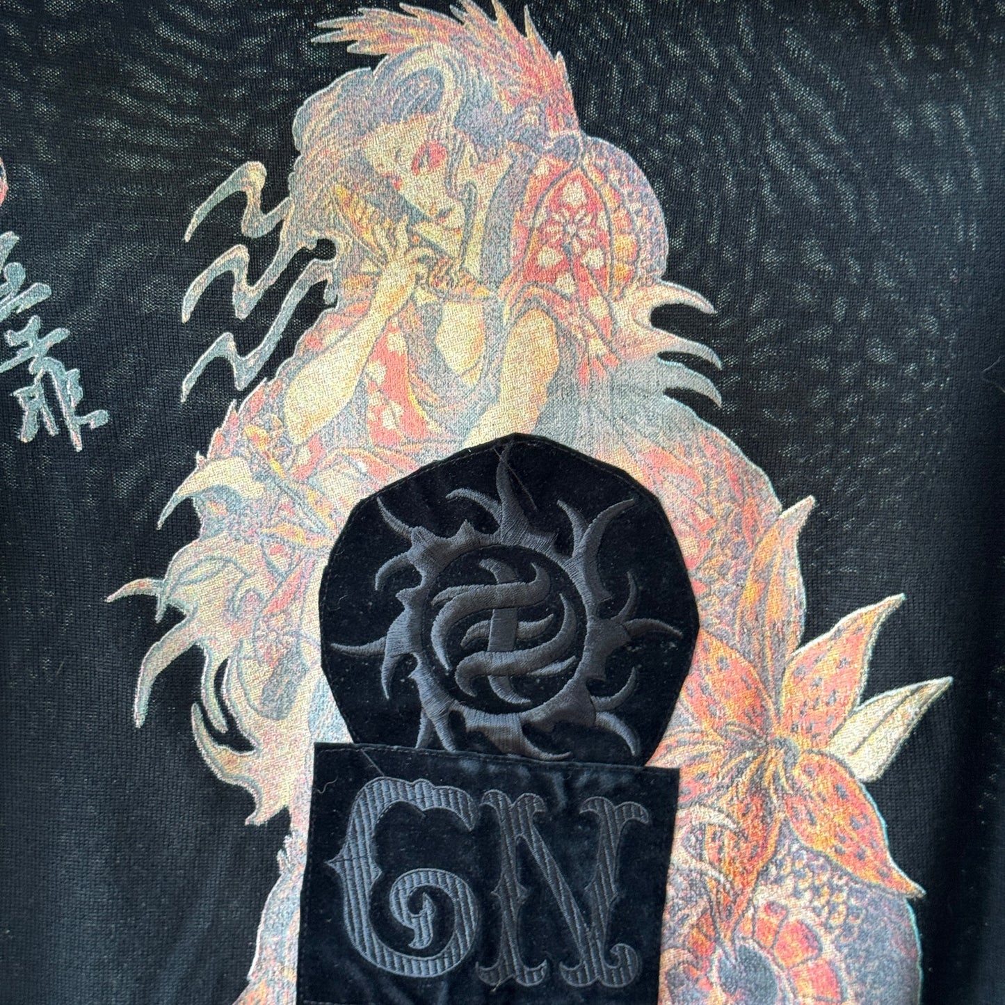 Vintage Knit Long Sleeve Top with Women Dragon Graphic (One Size)