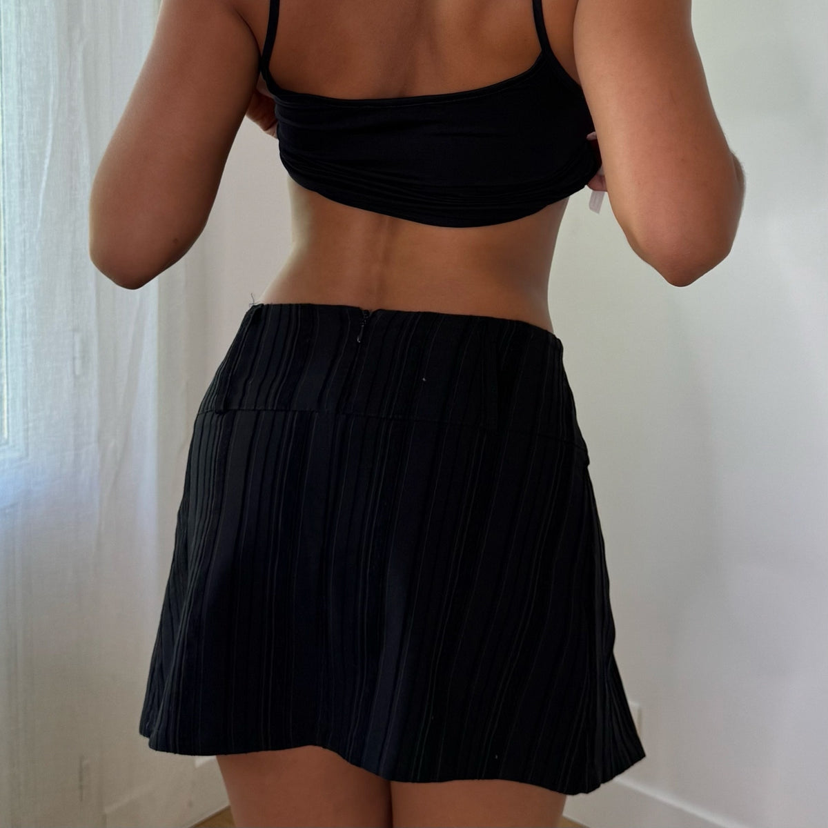 Vintage Italian Black Pinstripe Pleated Mini Skirt (S)
