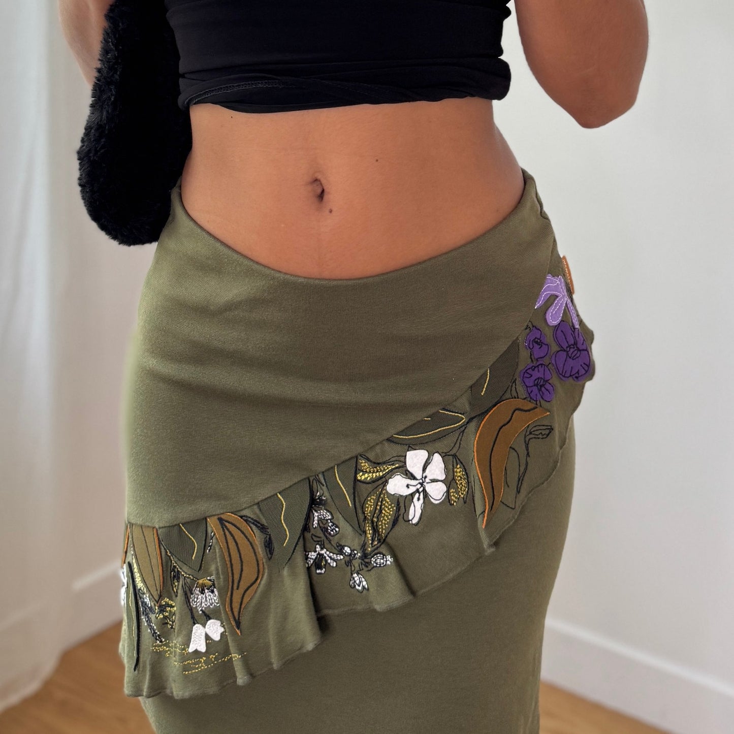 Vintage Olive Green Slinky Floral Ruffle Mini Skirt Spanish Vintage (S) ⠀