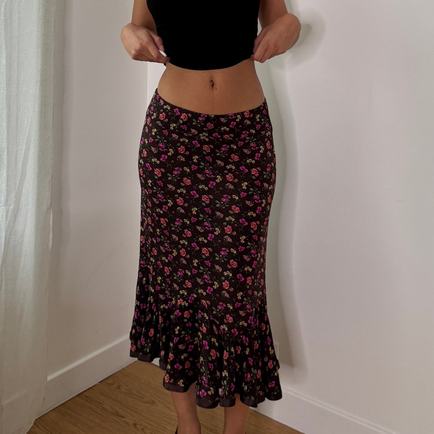 Vintage Brown Ditsy Floral Mesh Midi Skirt Italian Y2K Ruffle Hem Skirt (S) ⠀