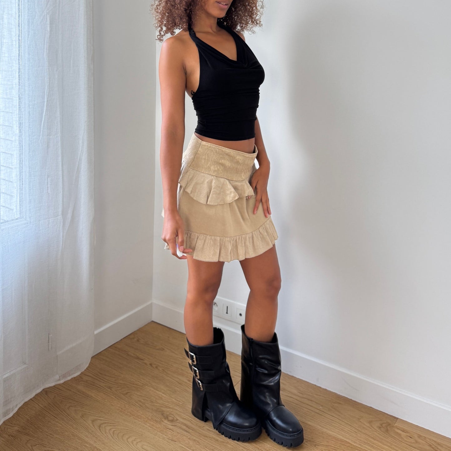 Vintage Ruffled Beige Mini Skirt (S)