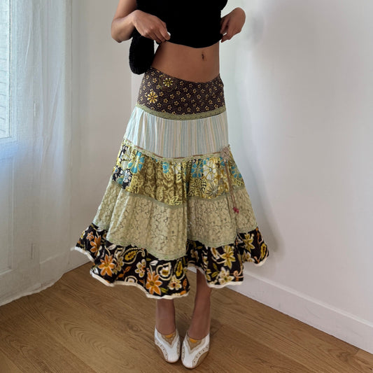 Vintage French Patchwork Tiered Maxi Skirt (S) ⠀
