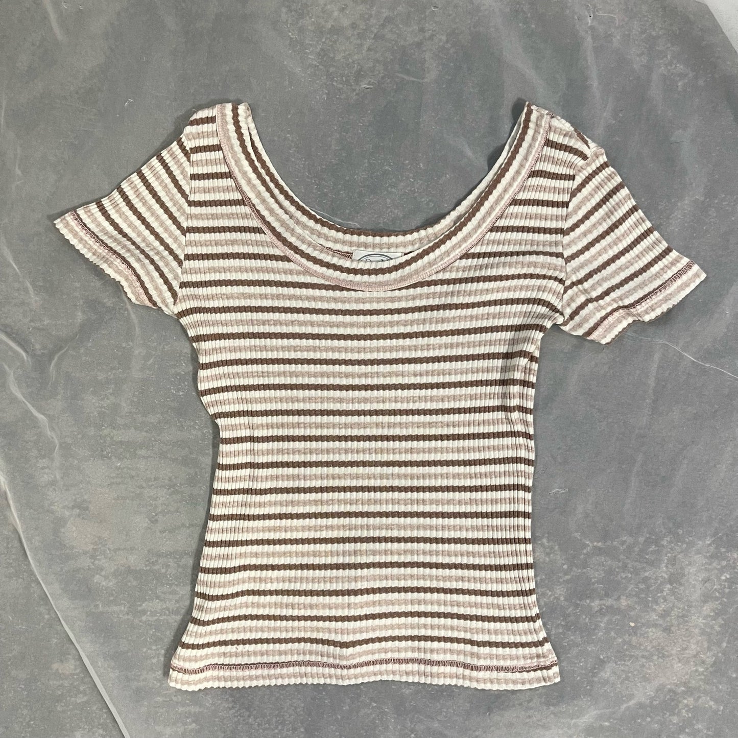 Made in Italy - Vintage 90s white & tan stripe baby tee (XS/S) preppy varsity