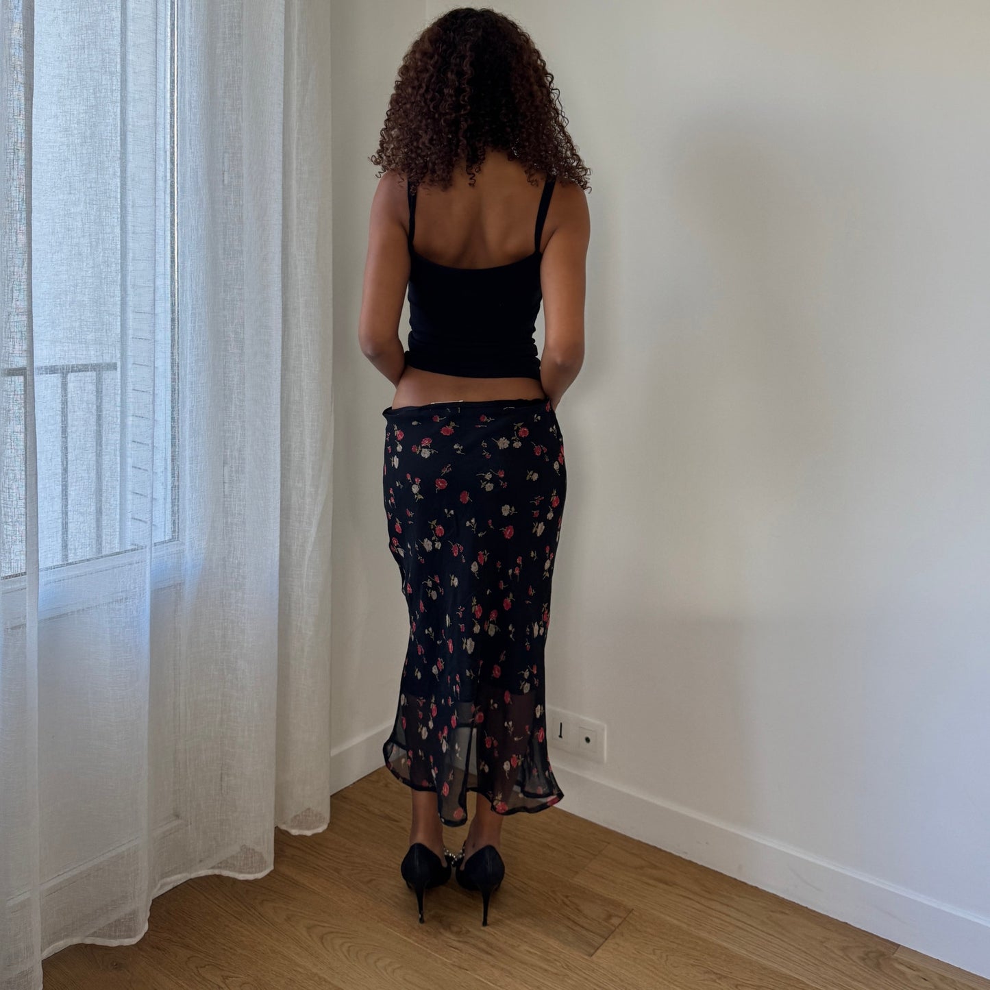 Vintage Italian black floral mesh midi skirt (S/M)