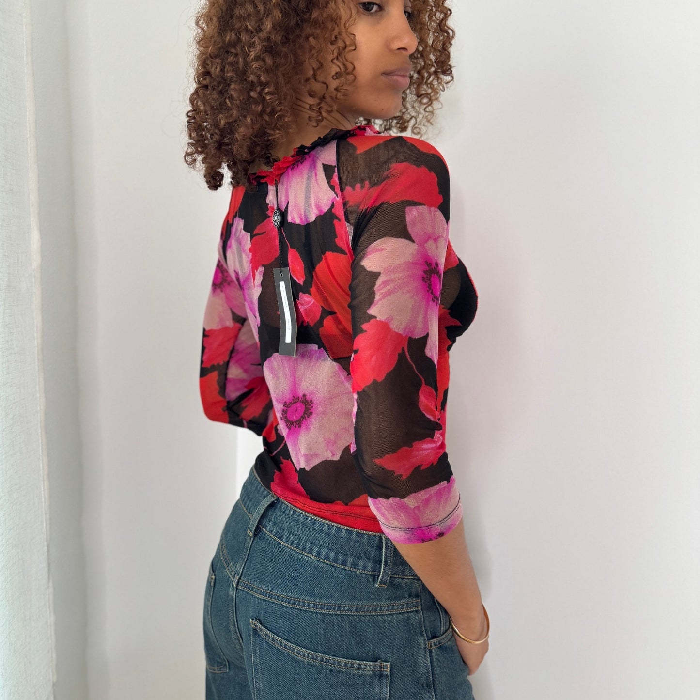 Vintage Italian Floral Mesh Top Deadstock Y2K Sequin Appliqué Top (S) ⠀