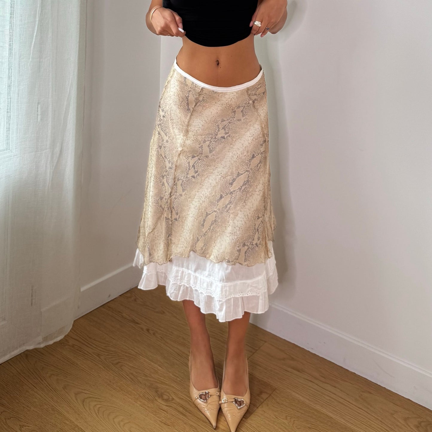 Vintage Beige Cream Snakeskin 100% Silk Ruffle Midi Skirt Italian Y2K (S)