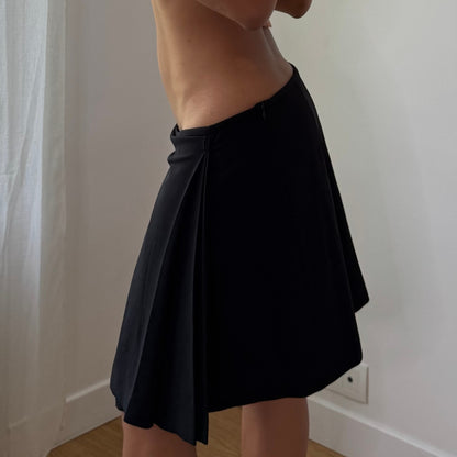Vintage Motivi Black Asymmetric Mini Skirt Italian Y2K (S/M)