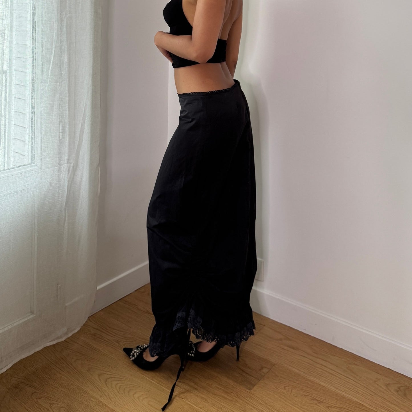 Vintage Black Ruched Maxi Skirt (S) ⠀