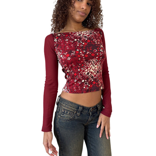 Vintage Euro Y2K Red Burgundy Geometric Mesh Long Sleeve Top (Small)