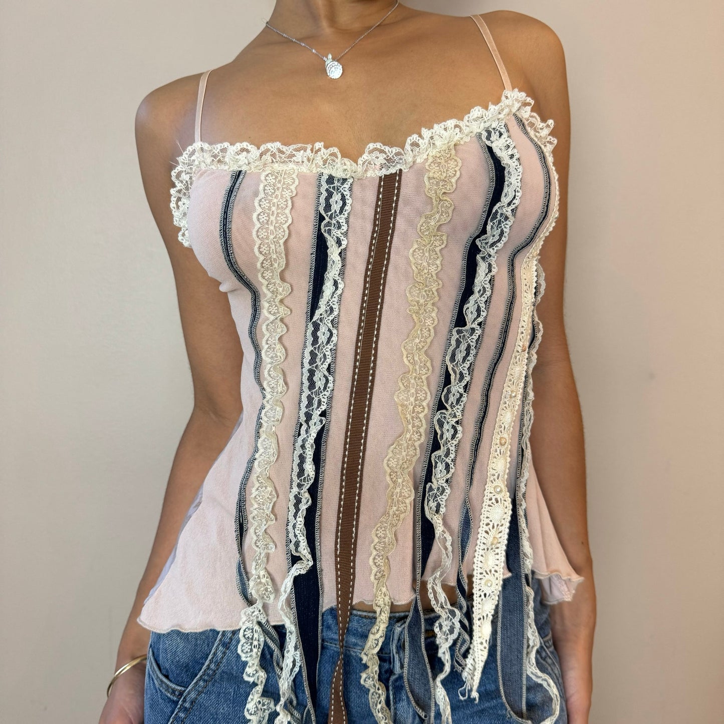 Vintage 90s pink mesh detailed romantic camisole (XS/S)