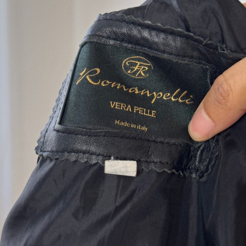 Vintage Italian black real leather zip front jacket with ribbed cuffs and waist (S)