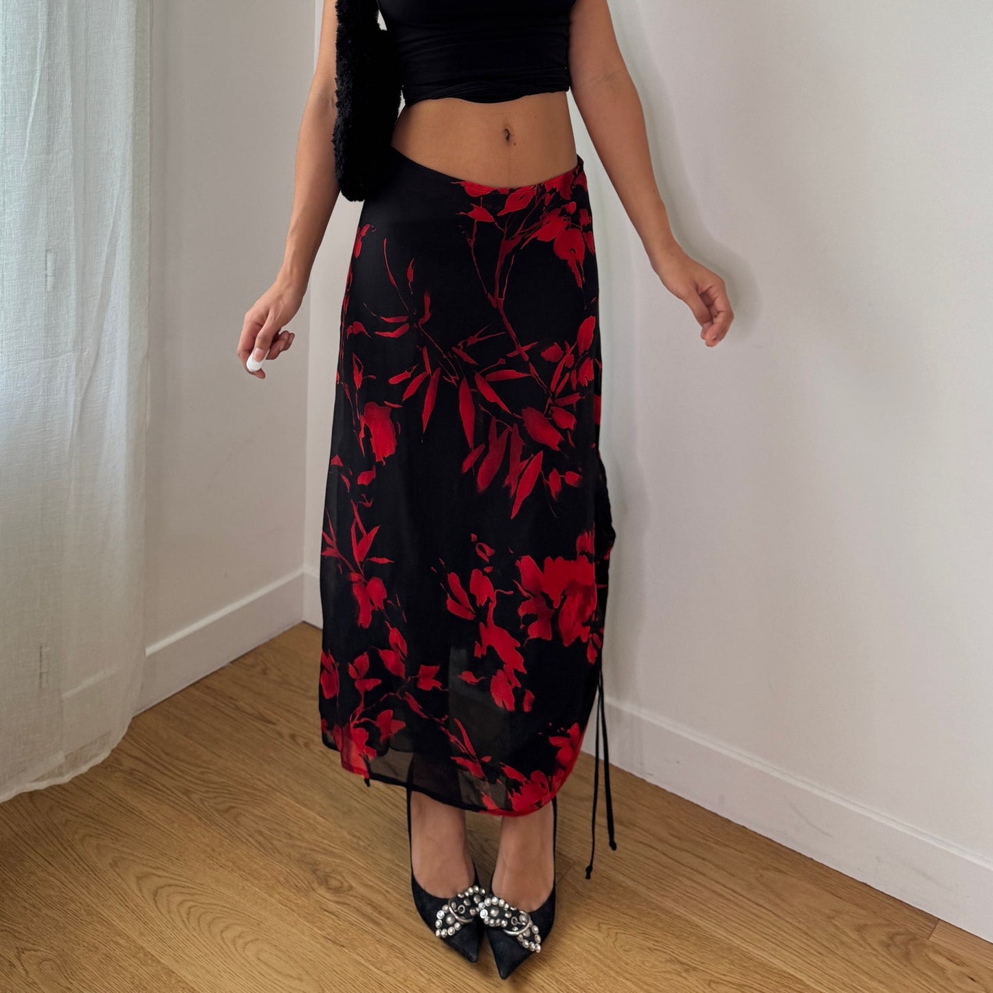 Vintage Black Red Floral Mesh Midi Skirt Ruched Italian Y2K Skirt (S) ⠀