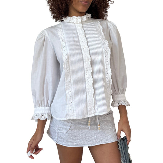 Vintage White Cotton Blouse with pointelle collar and trim 90s (S/M)