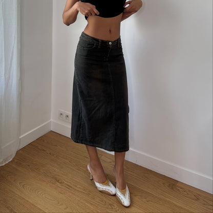 Vintage Italian Dark Wash Denim Midi Skirt Heart Embroidered Y2K (S)
