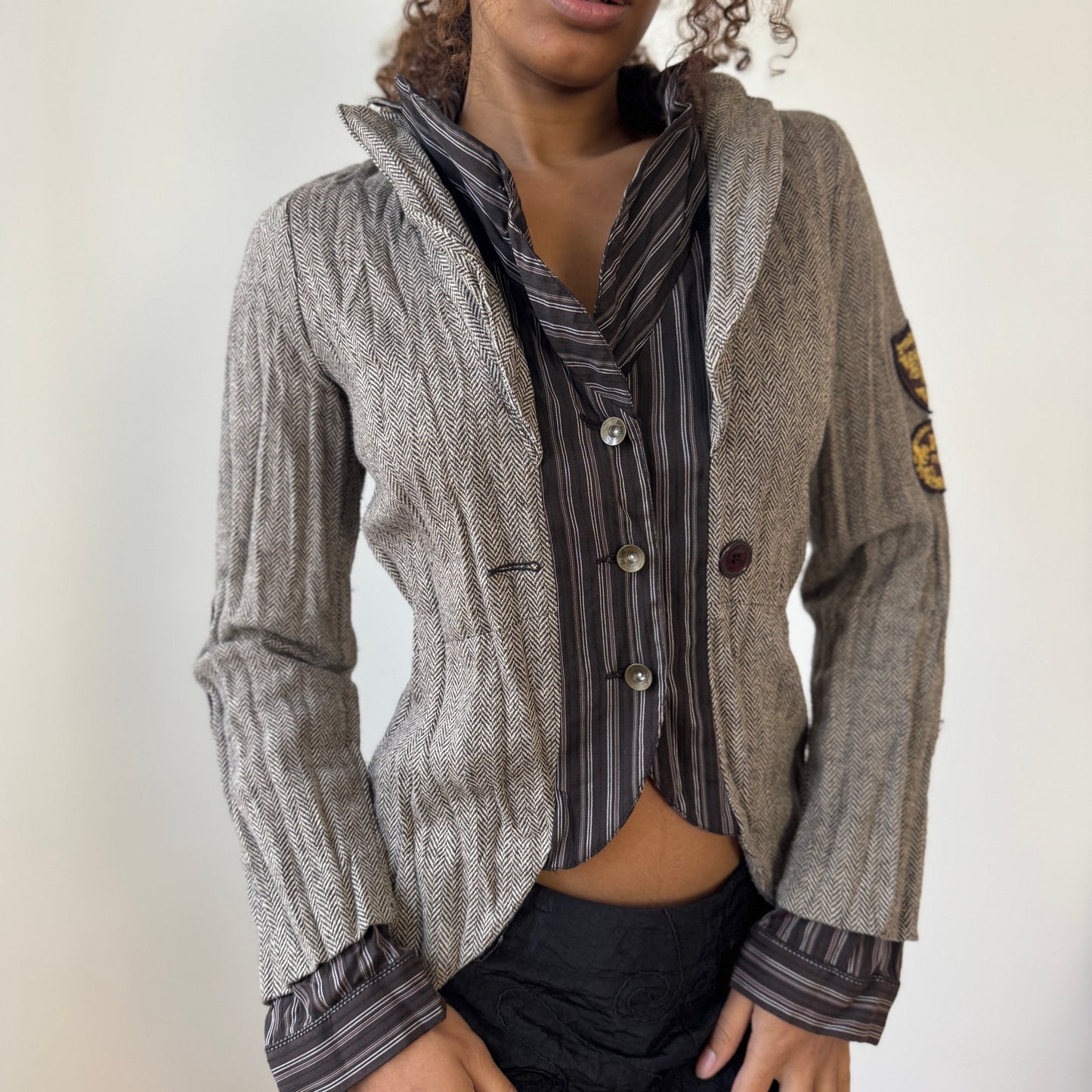 Vintage herringbone blazer with striped contrast and embroidered patches (S/M)