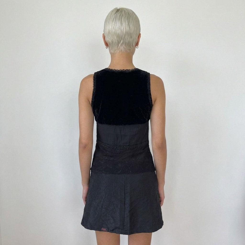 Vintage Euro Black Velvet Sequin Lace Top (XS)