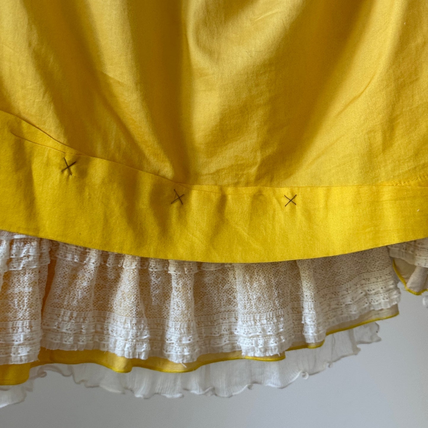 Vintage Yellow Ombre Embroidered Mini Dress Lace Trim Euro Y2K (S)