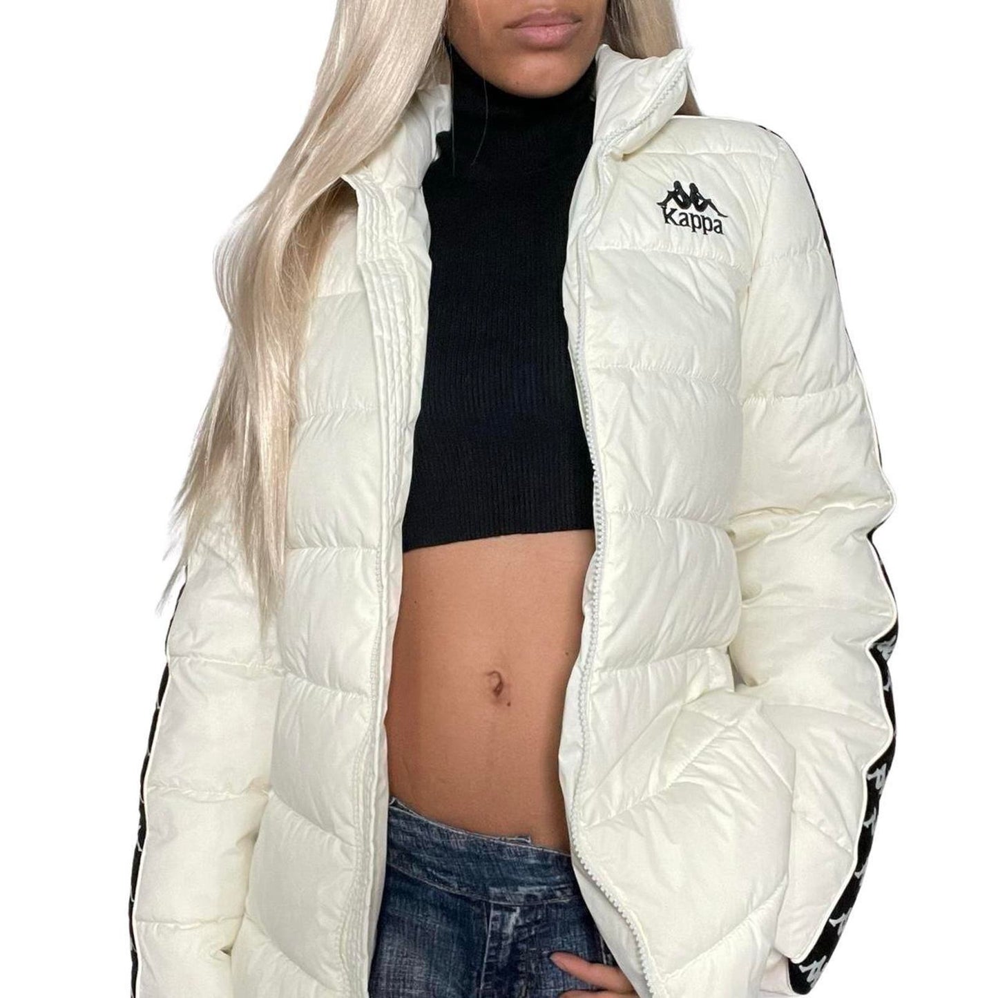 90s White Kappa Puffer Jacket All over Logo Blokette Sporty vibes (XS)