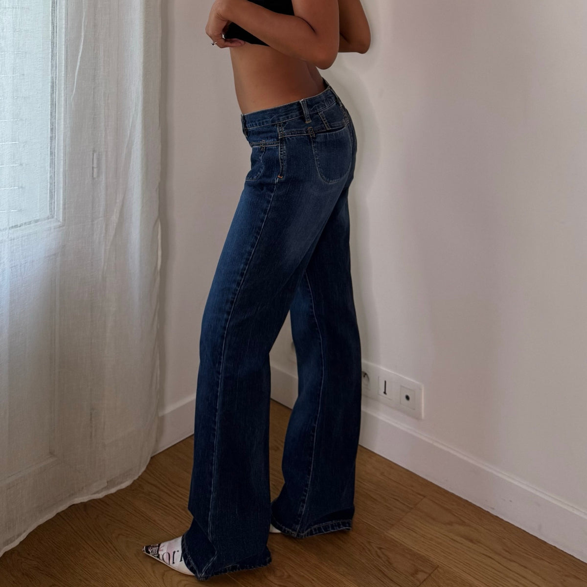 Vintage Y2K Dark Wash Low Rise Flare Jeans (S)