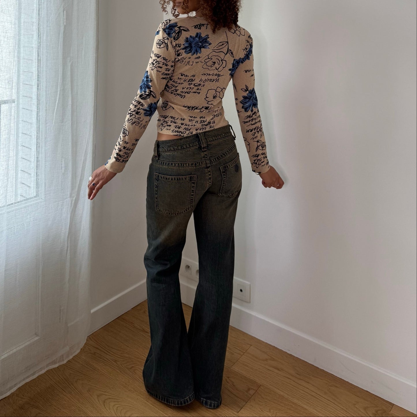 Vintage Italian Beige Blue Floral Script Mesh Top Sheer Y2K Long Sleeve (S)