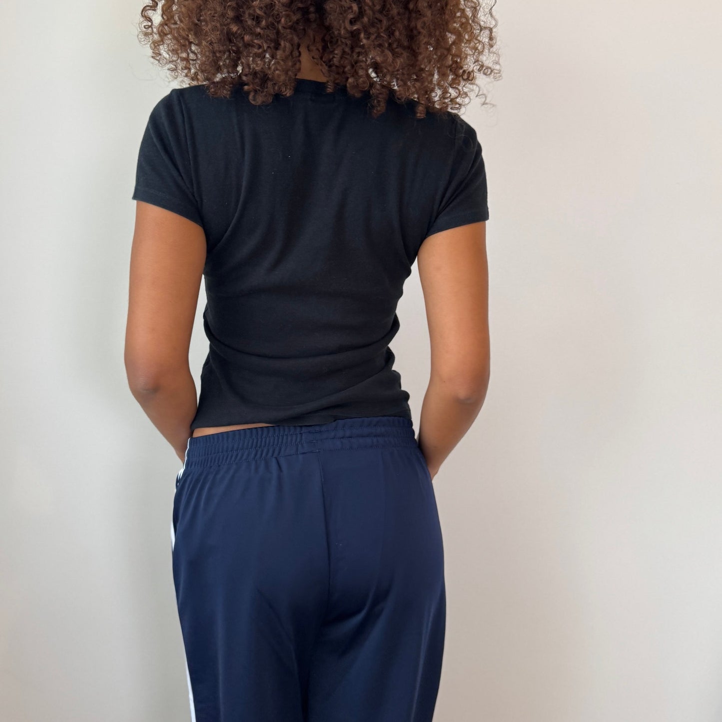 Italian Vintage Benetton Sequin Cat V-Neck Baby Tee (Small)