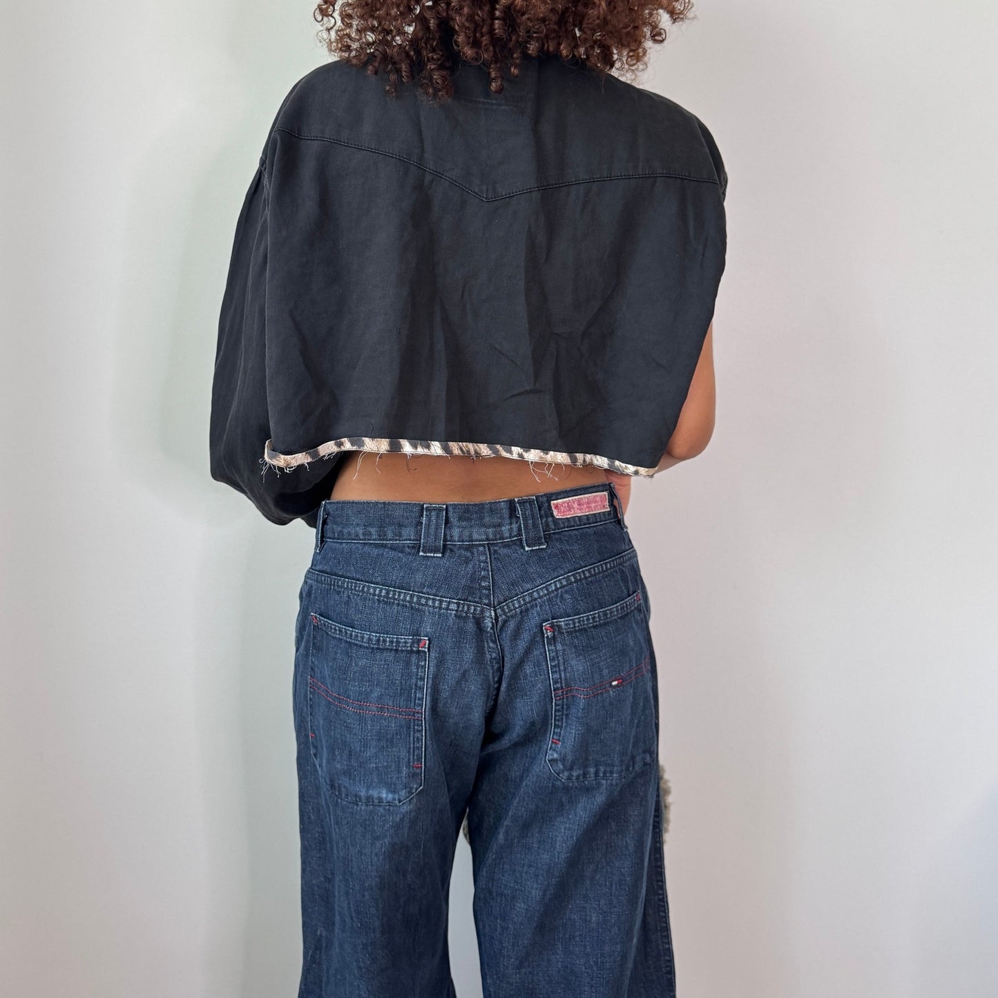 Vintage Levi’s Black Denim Cropped Shirt Asymmetrical Distressed Y2K Top (S)
