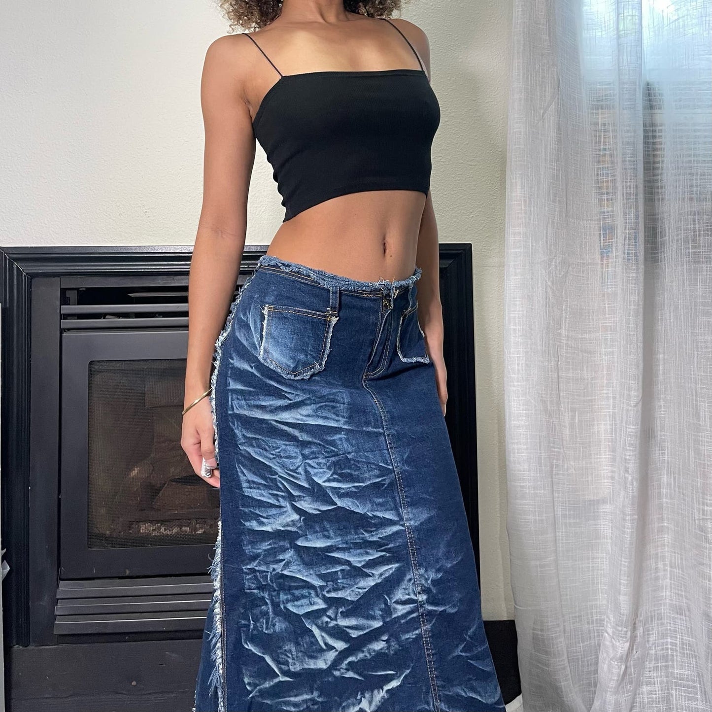 Vintage 00s low rise flared denim maxi skirt with exposed seams (L-XL)