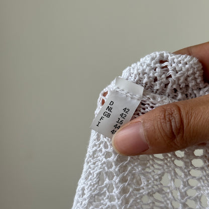 Vintage Euro white open-knit cropped cardigan with scalloped trim & tie-front (S/M)