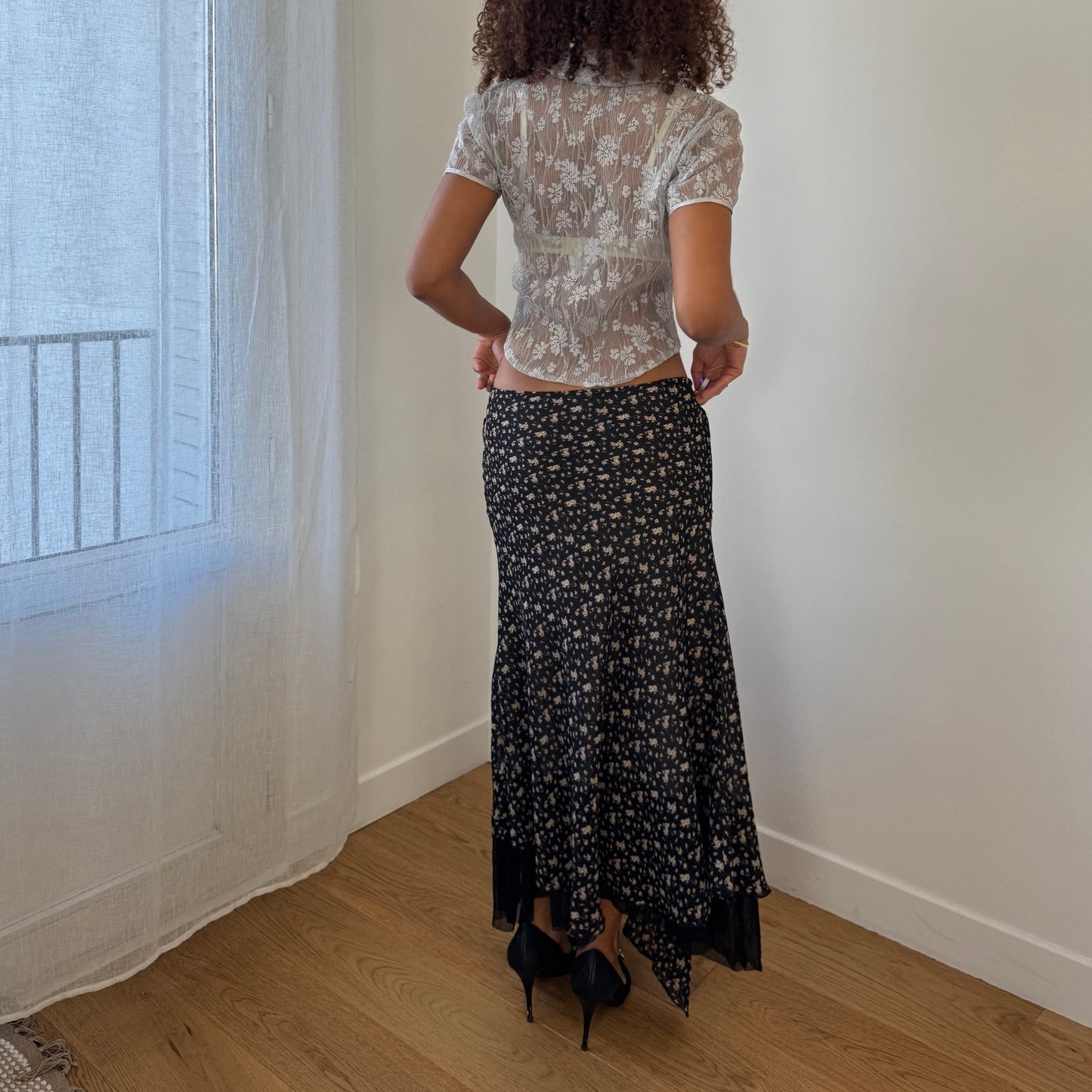 Vintage Italian sheer lace short-sleeve cardigan top (Small)