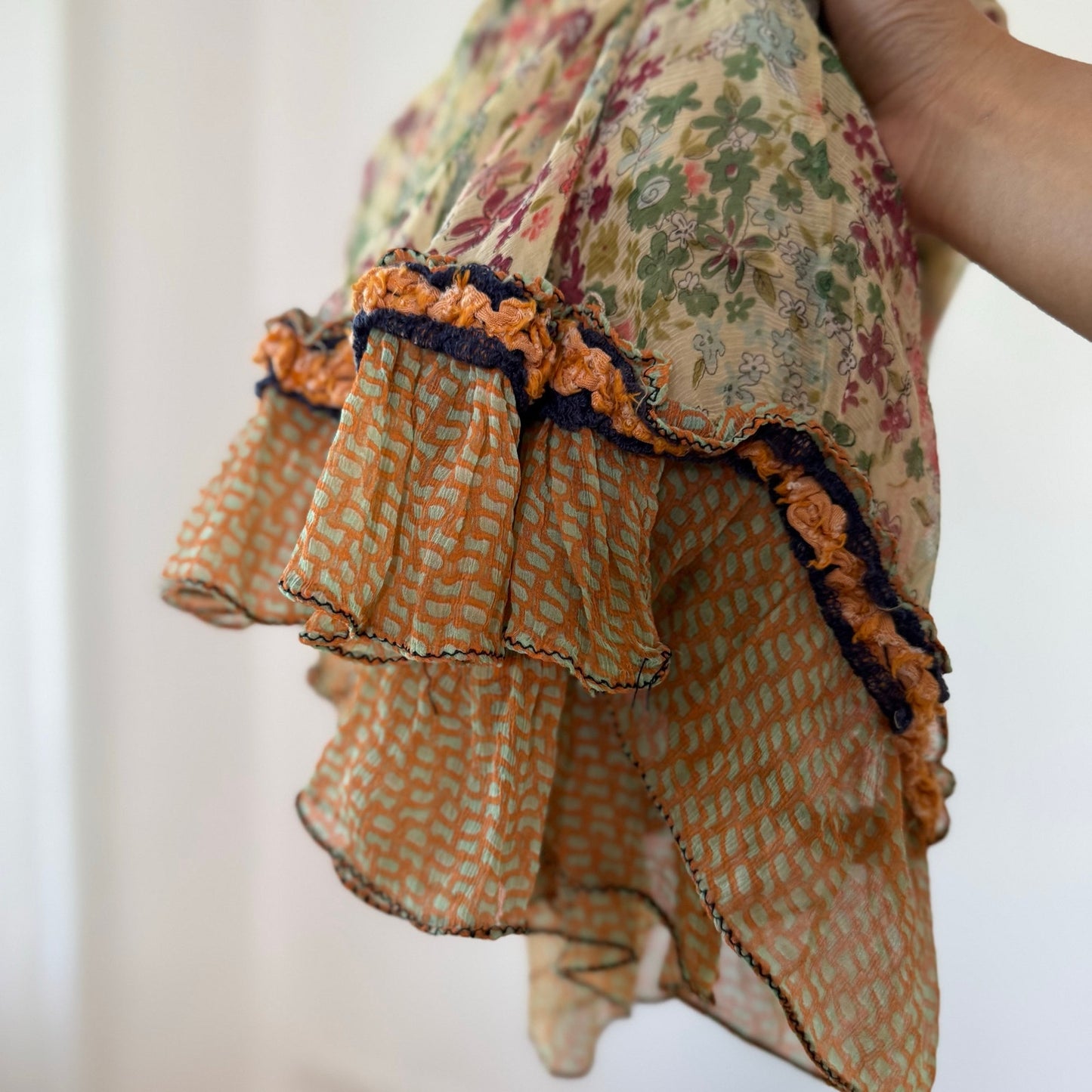 Vintage Tricot Chic Floral Silk Ruffle Midi Skirt Italian Y2K (XS/S)