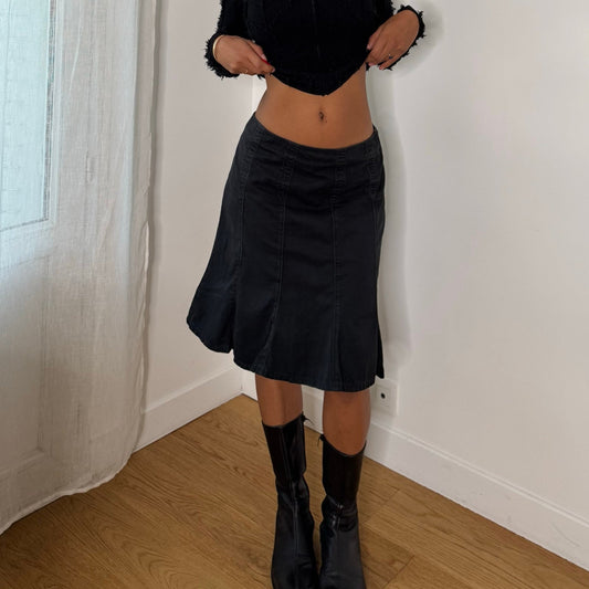 French vintage 2000s black denim knee-length skirt with flared panels & back zipper