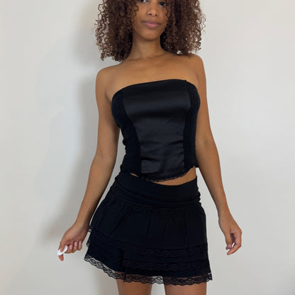 Vintage French black tiered lace mini skirt (S)