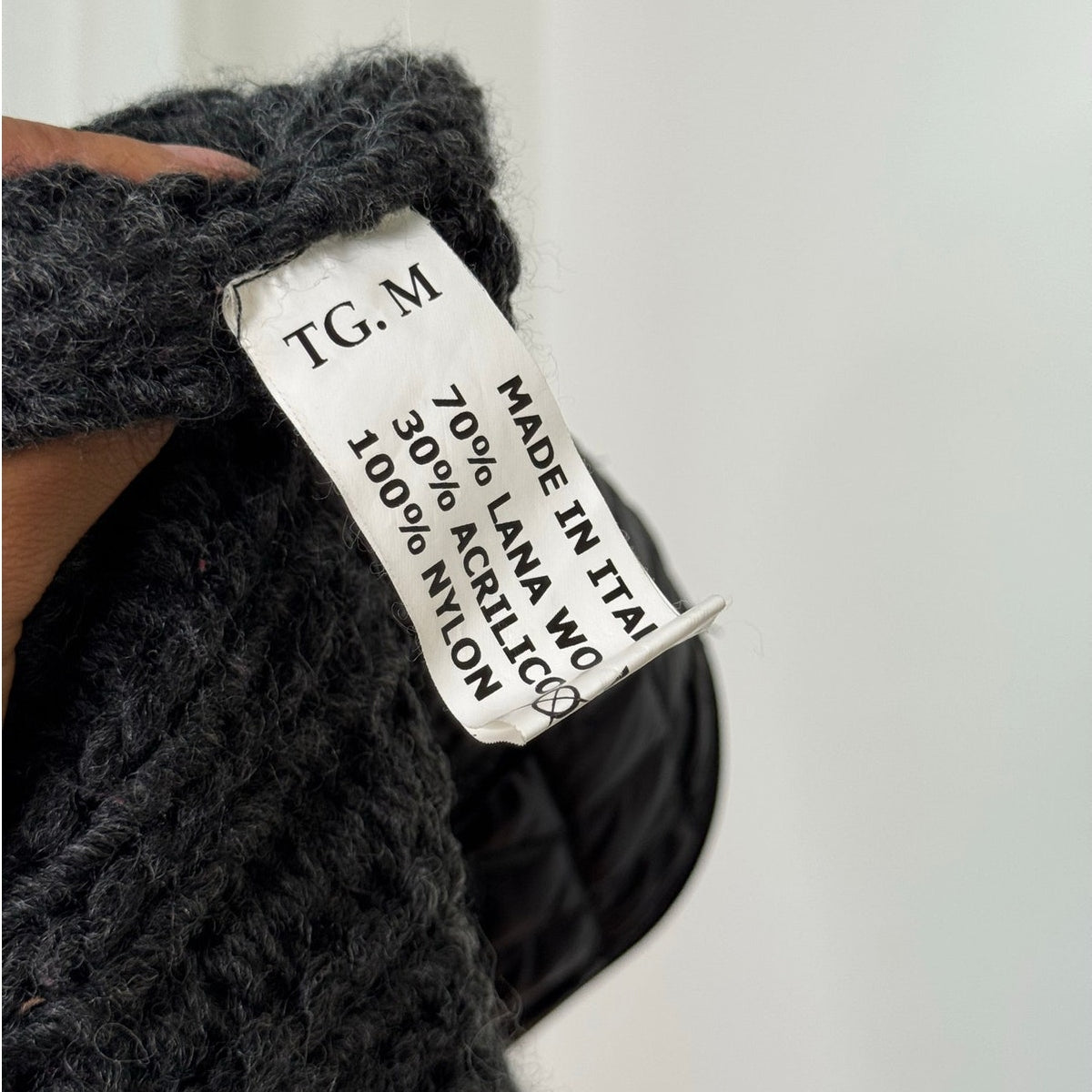 Italian vintage Y2K charcoal grey textured wool blend zip-up jacket with quilted panels and high collar