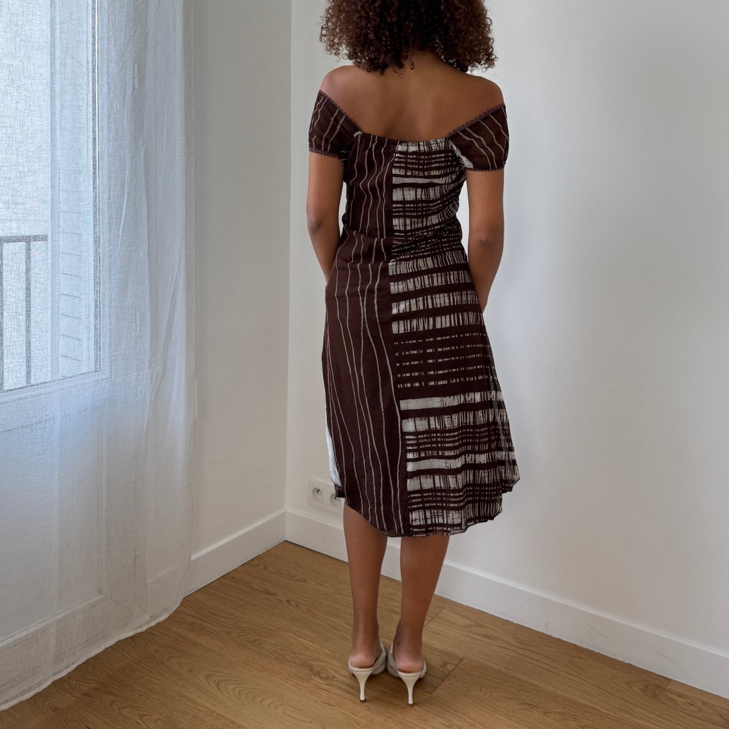 Vintage Italian brown & cream off-shoulder midi dress (S/M)