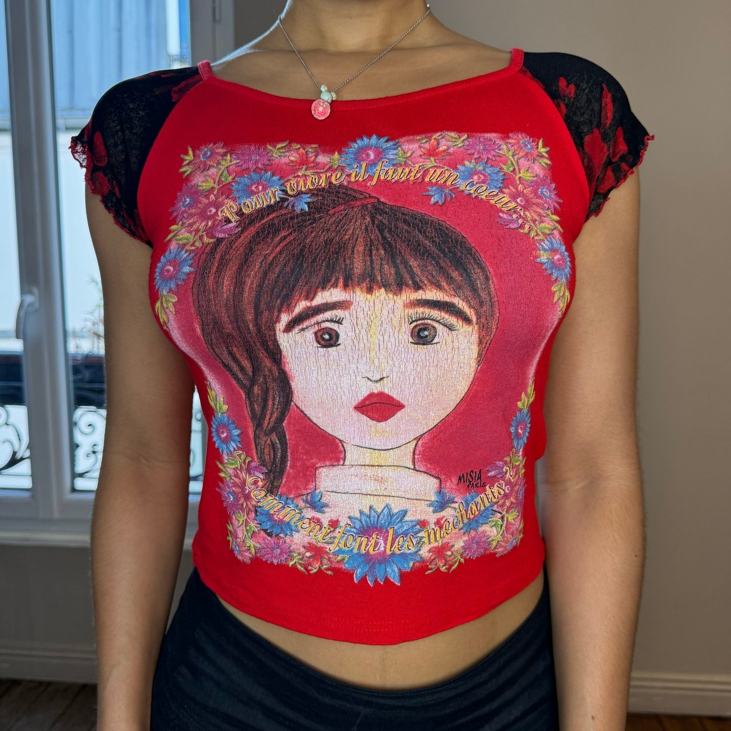 Rare! French Vintage 00s slinky girl graphic baby tee (XS/S)