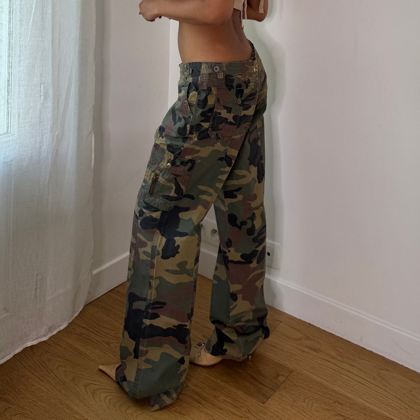 Vintage Camo Cargo Pants Sequin Embroidered Y2K Utility Trousers (M) ⠀