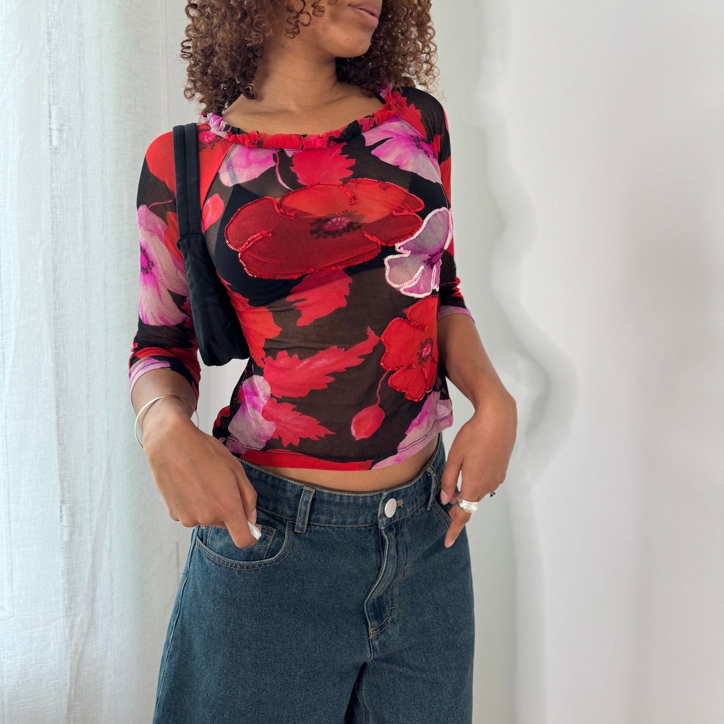Vintage Italian Floral Mesh Top Deadstock Y2K Sequin Appliqué Top (S) ⠀
