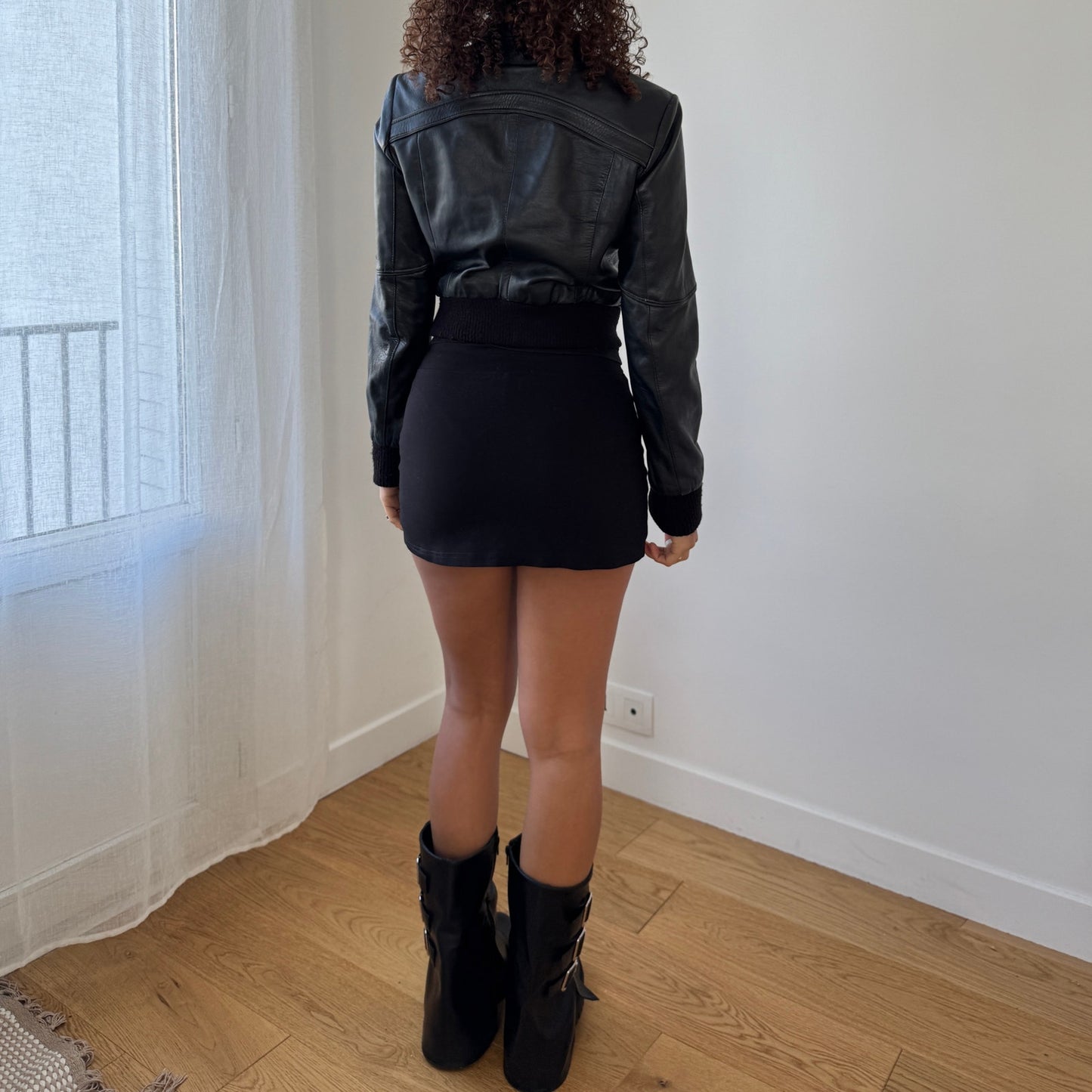 Vintage Italian black real leather zip front jacket with ribbed cuffs and waist (S)