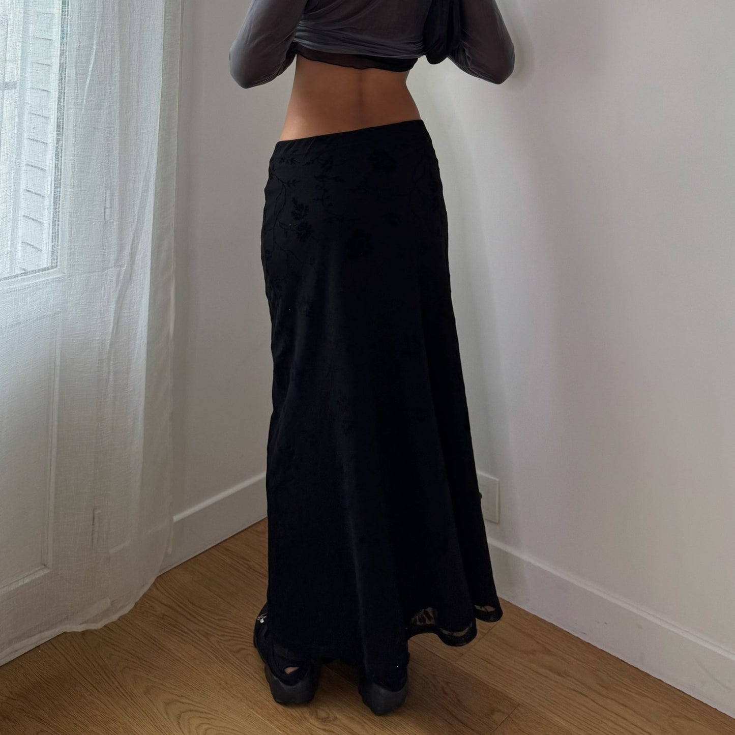 Vintage Italian Black Floral Burnout Velvet Maxi Skirt Y2K (S)