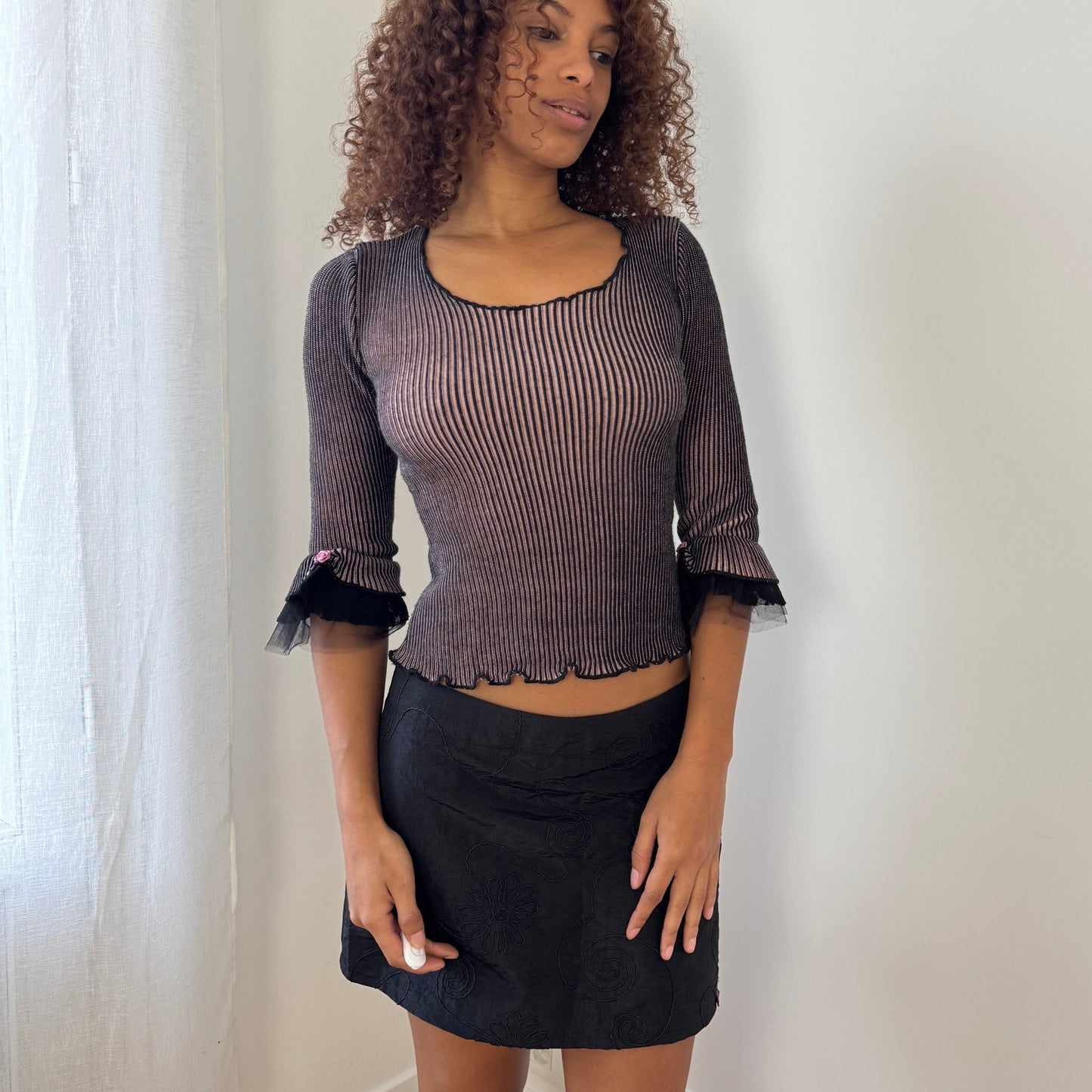 Vintage Euro black + pink mesh-knit ruffle-sleeve top (S)