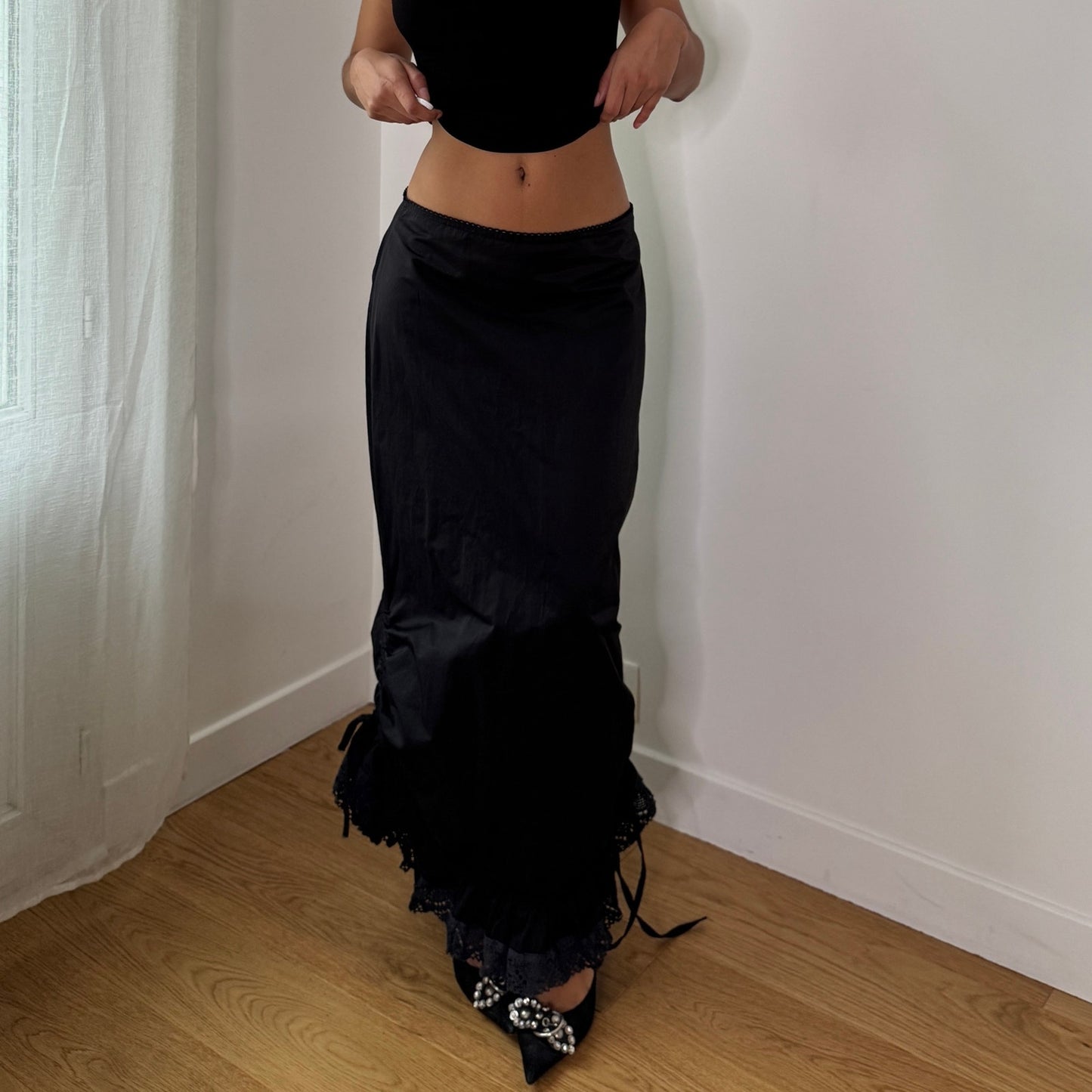 Vintage Black Ruched Maxi Skirt (S) ⠀