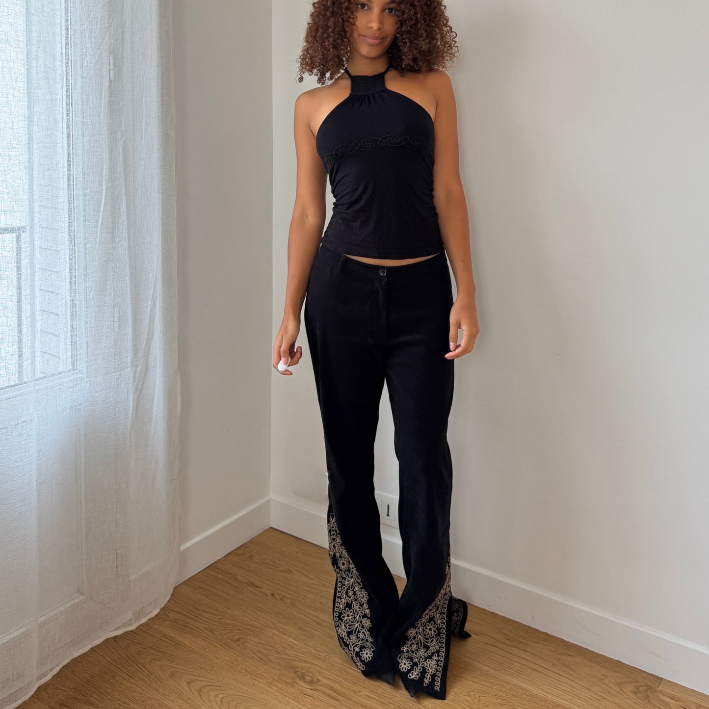 Vintage Euro black embroidered flare pants (Small)