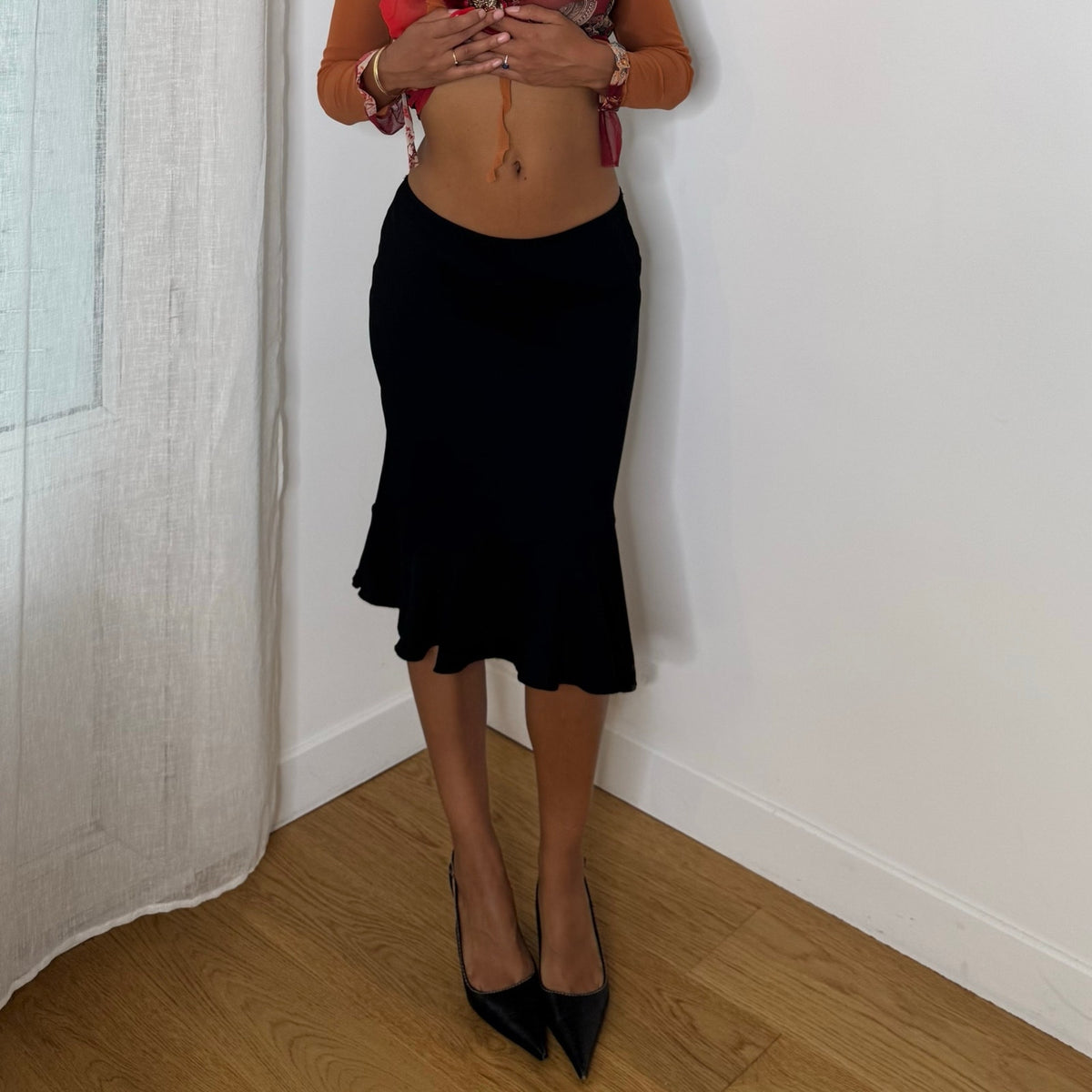 Italian vintage Y2K black low-rise midi skirt with flared ruffle hem