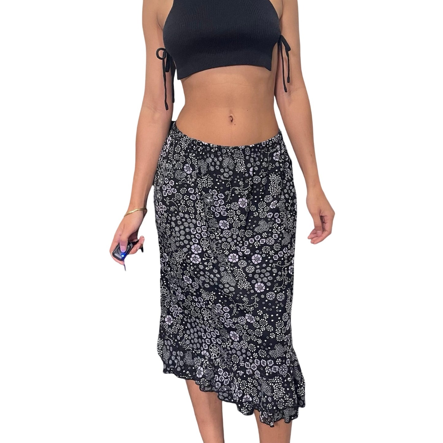 Sourced in Italy - Vintage 00s fitted black floral mesh midi skirt (XS/M)