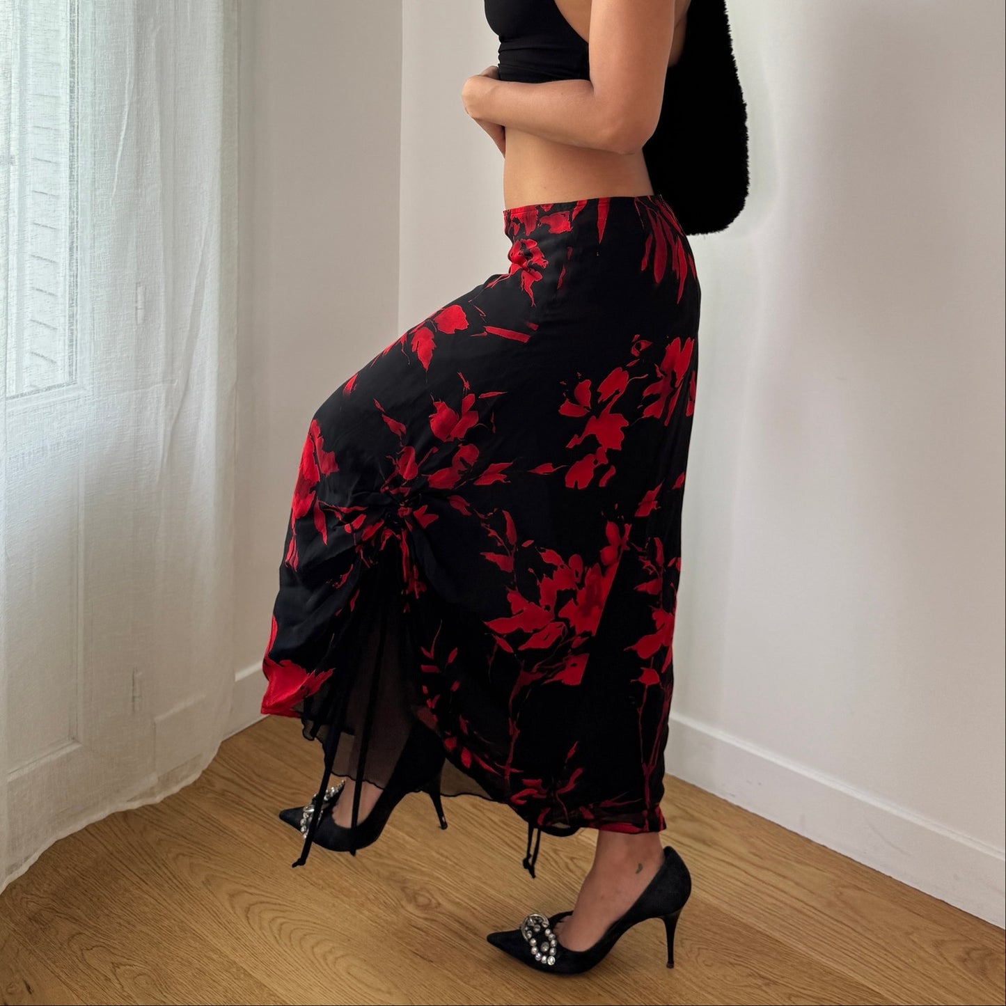 Vintage Black Red Floral Mesh Midi Skirt Ruched Italian Y2K Skirt (S) ⠀