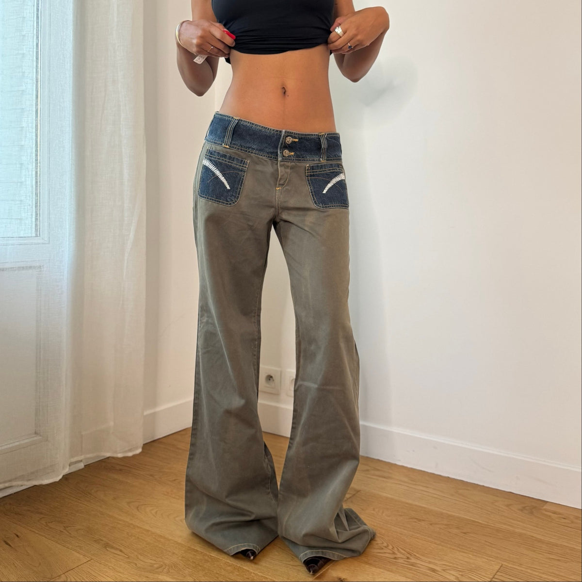 Vintage Italian Two Tone Low Rise Baggy Jeans (S/M)