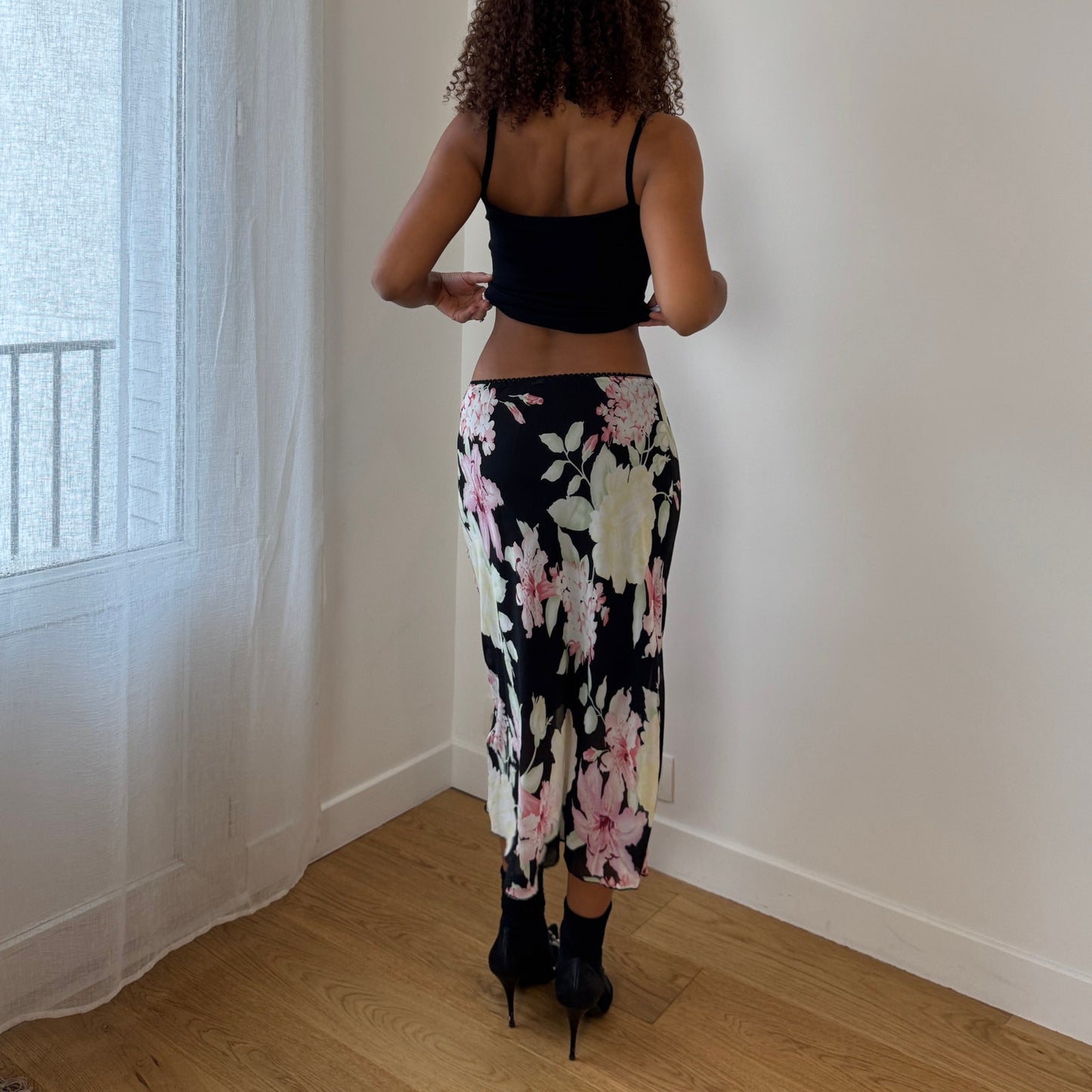 Euro Vintage black floral mesh midi skirt (Small)