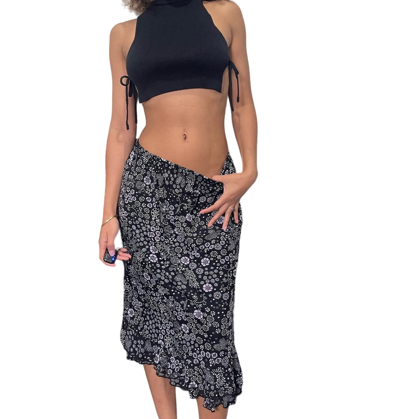 Sourced in Italy - Vintage 00s fitted black floral mesh midi skirt (XS/M)